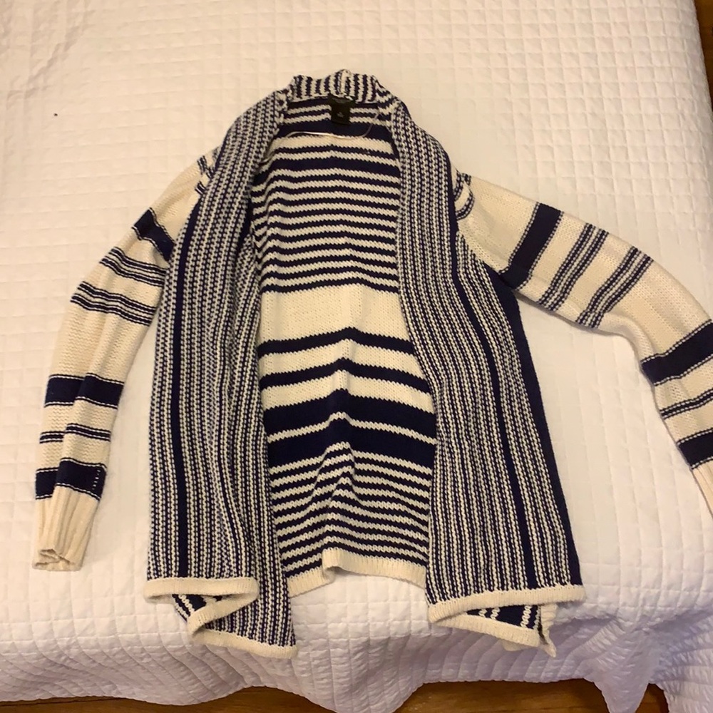 Beautiful cozy Ann Taylor Factory cardigan